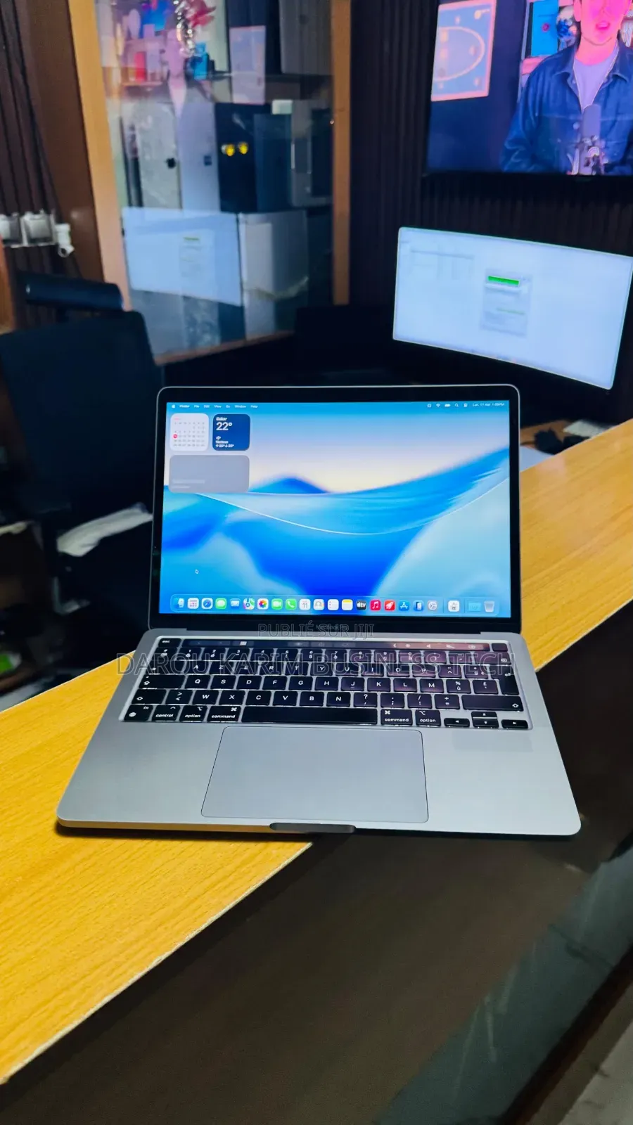 Nouveau Ordinateur portable Apple MacBook Pro 2020 16GB Apple M1 SSD 1T