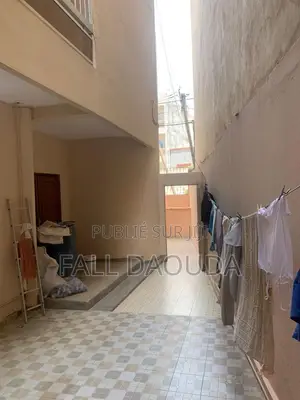 1chbre Villa dans Villa, Sicap-Liberté à Vendre