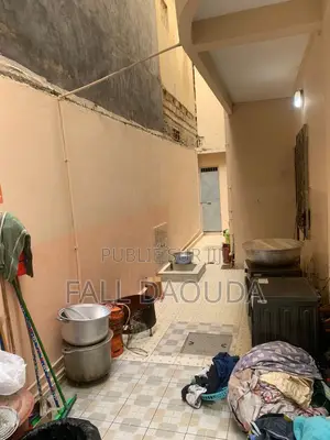 1chbre Villa dans Villa, Sicap-Liberté à Vendre