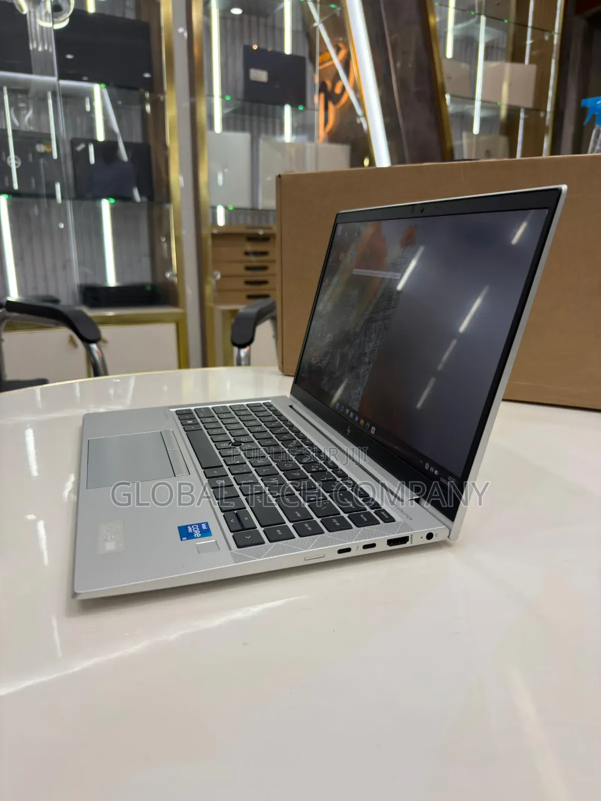 Nouveau HP EliteBook 840 G8 8GB Intel Core i5 SSD 512GB
