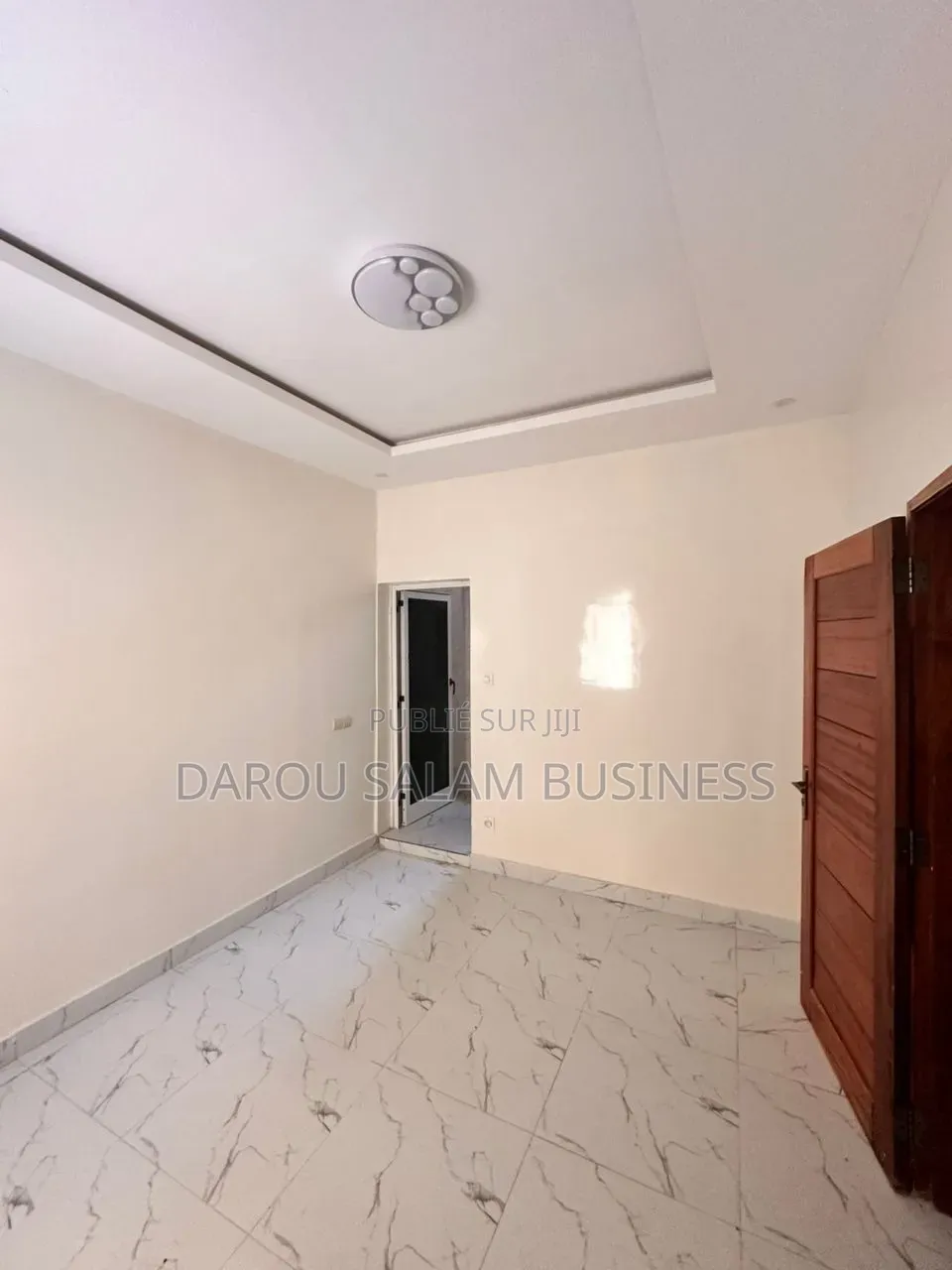 2chbre Appartement dans Vdn 3, Yoff à Louer