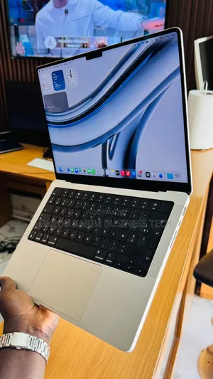 Nouveau Apple MacBook Pro M1 32GB Apple M1 Pro SSD 512GB