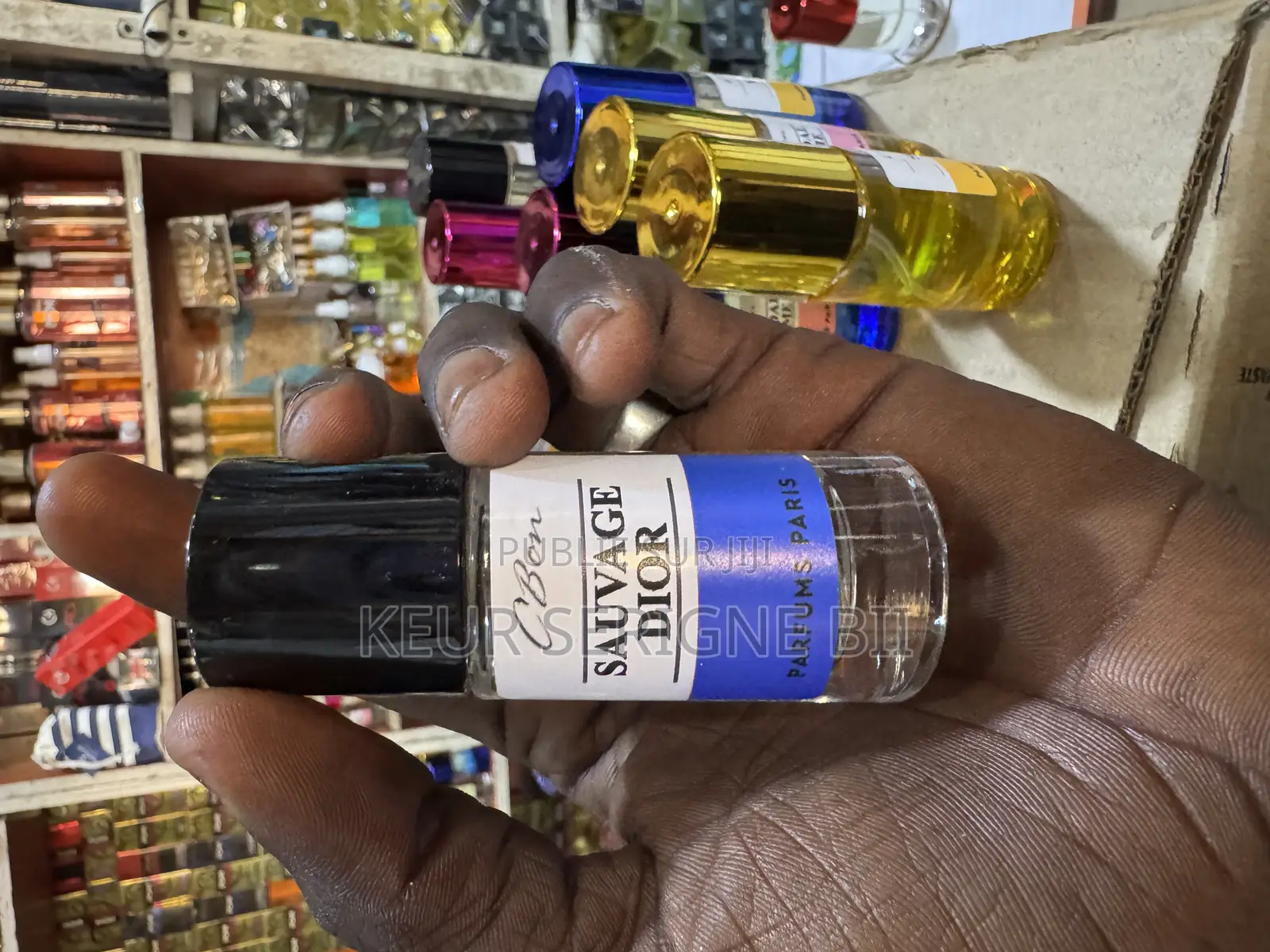 Parfum De Luxe
