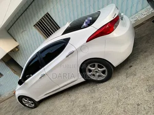 Hyundai Elantra 2013 Blanc