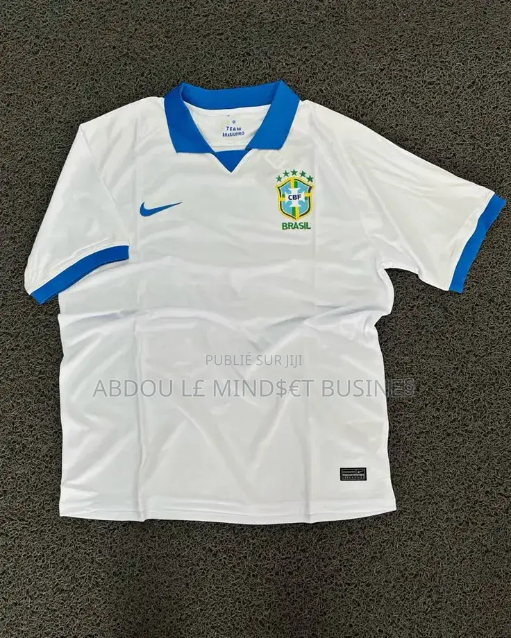 Maillots Brésil 24 Disponible