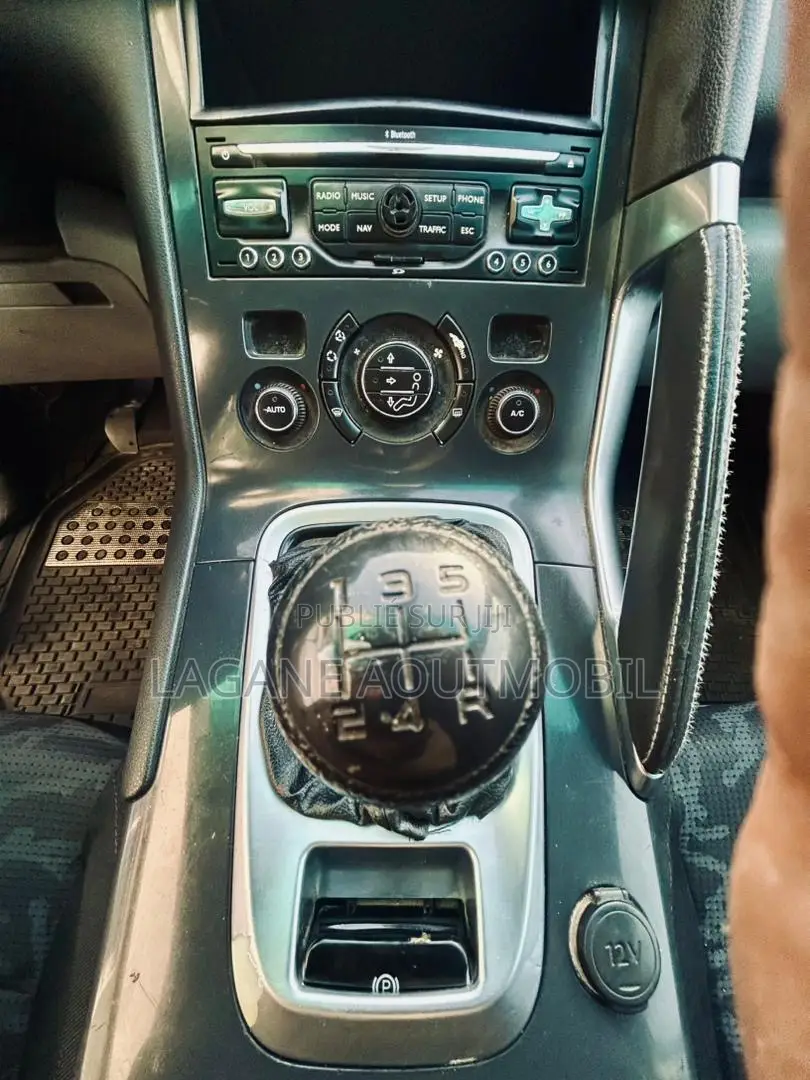 Peugeot 3008 2011 Gris