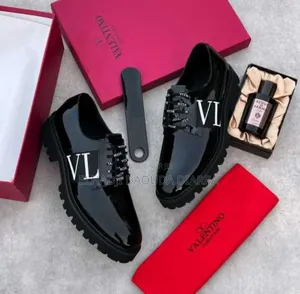 Chaussure De Ville Valentino