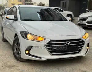 Hyundai Avante 2017 Blanc