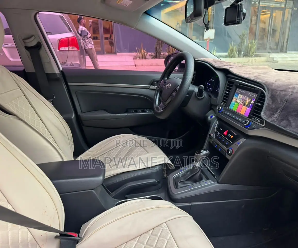 Hyundai Avante 2017 Blanc