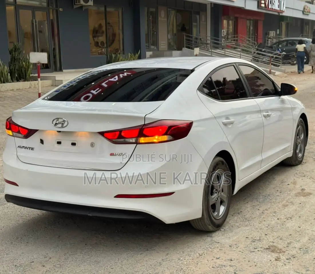 Hyundai Avante 2017 Blanc
