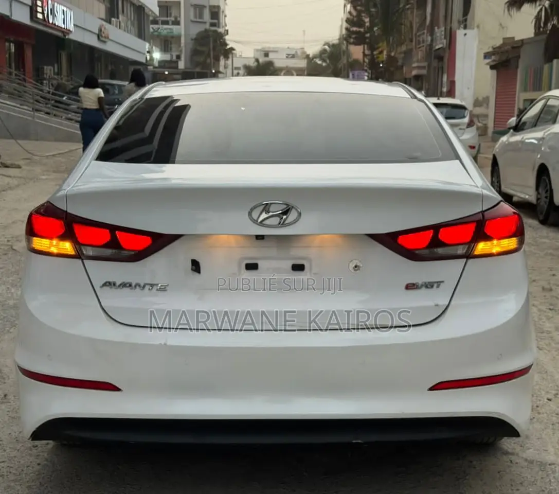 Hyundai Avante 2017 Blanc