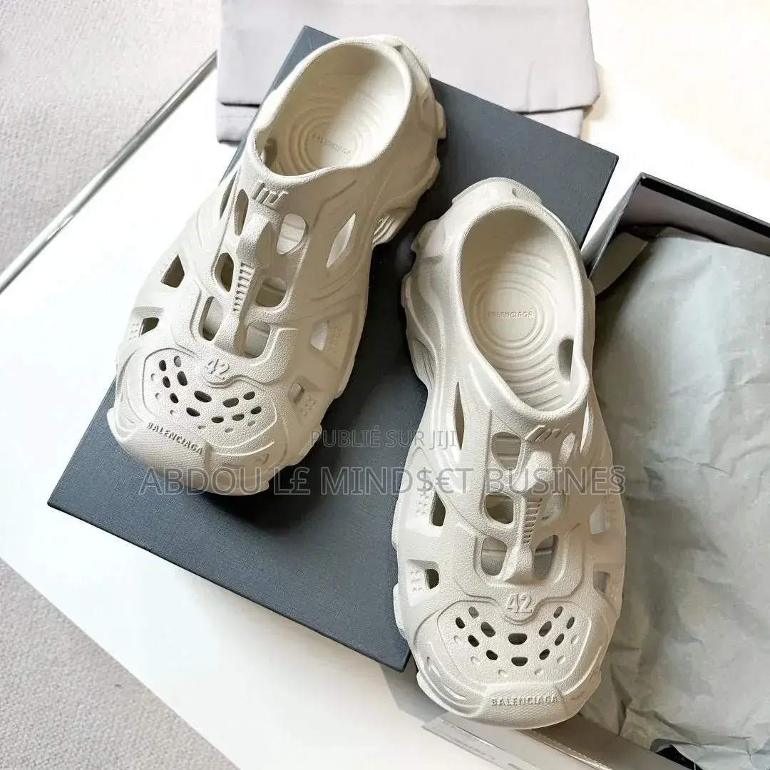 Crocs Balenciaga Disponible