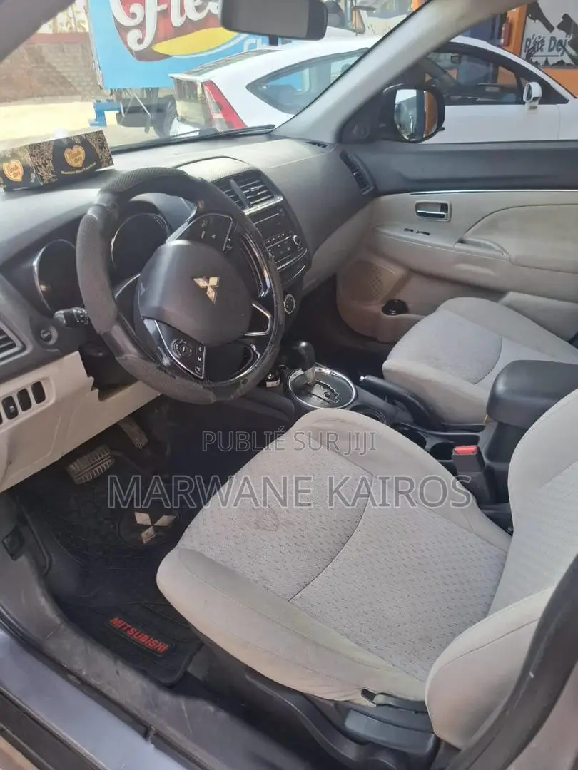 Mitsubishi RVR 2017 Gris