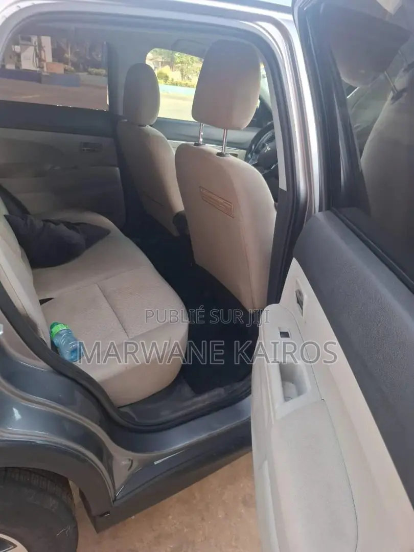 Mitsubishi RVR 2017 Gris