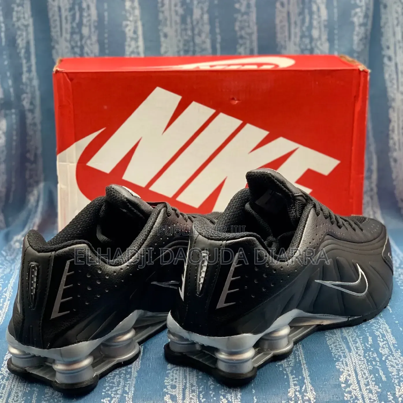 Nike Shox R4