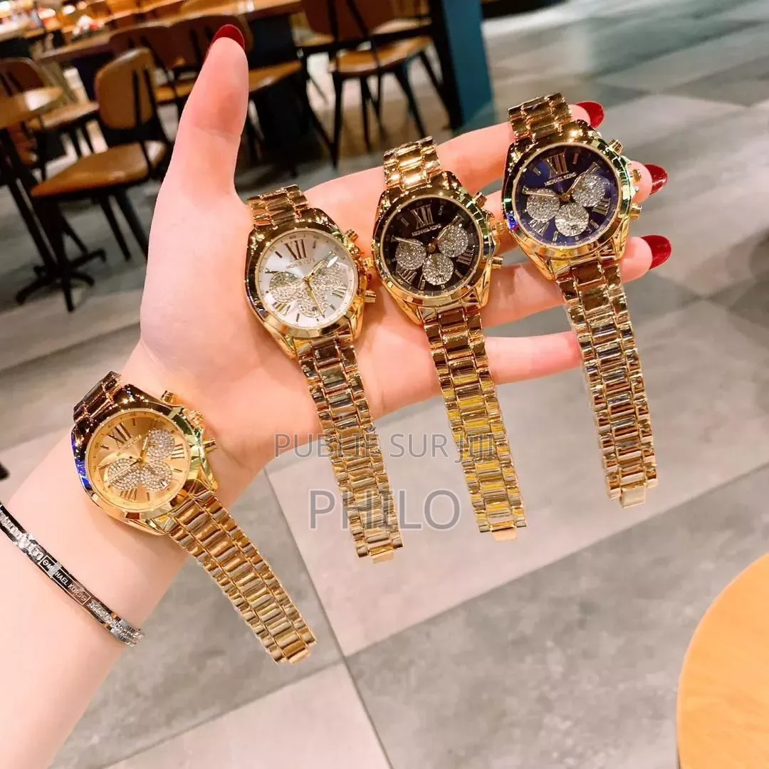Montre Femme Trés Classe Et Élégante
