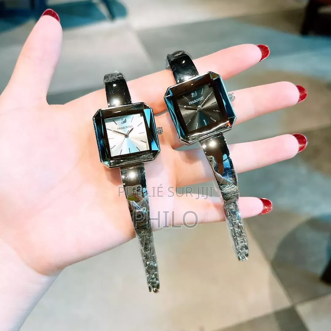 Montre Femme Trés Classe Et Élégante