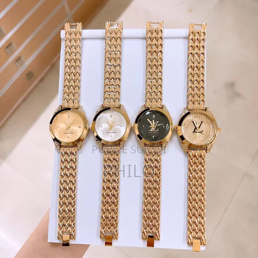 Montre Femme Trés Classe Et Élégante