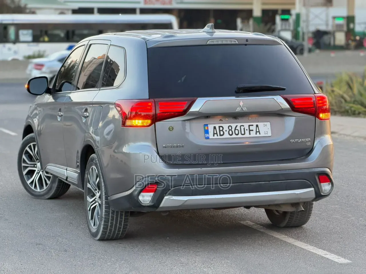 Mitsubishi Outlander 2019 Gris