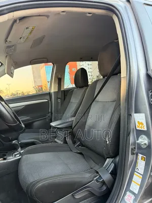 Mitsubishi Outlander 2019 Gris