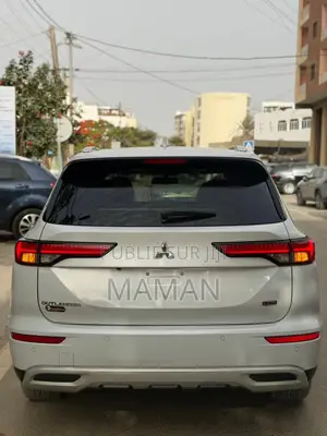 Mitsubishi Outlander 2022 Blanc