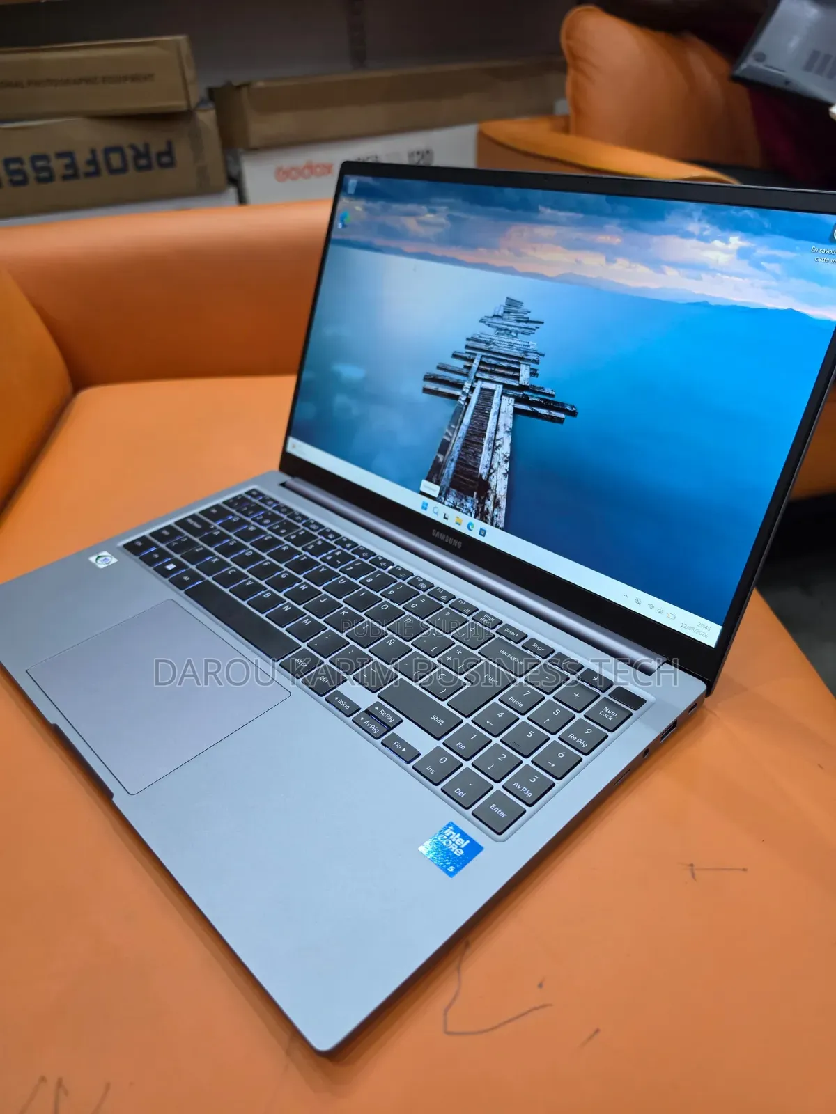 Nouveau Samsung NP300E5V 16GB Intel Core Ultra 5 SSD 512GB