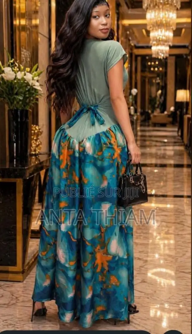 Robe Taillée en Haut