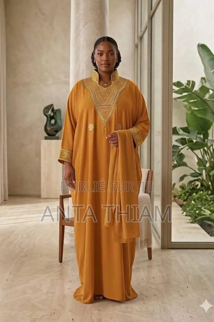 Abaya Col Broderie