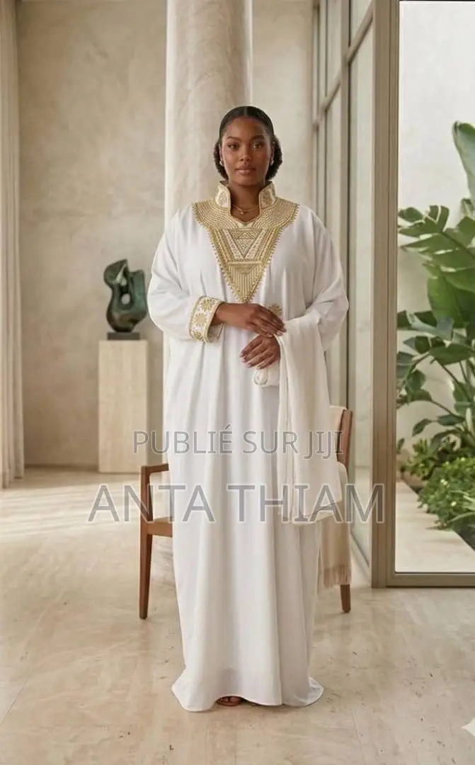 Abaya Col Broderie
