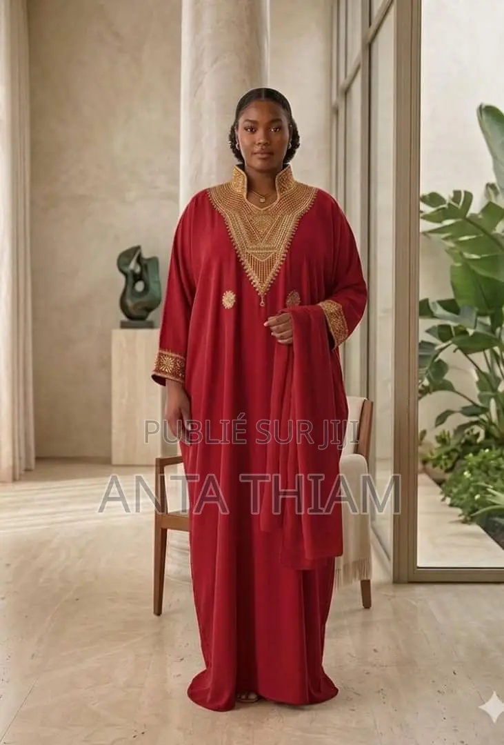 Abaya Col Broderie
