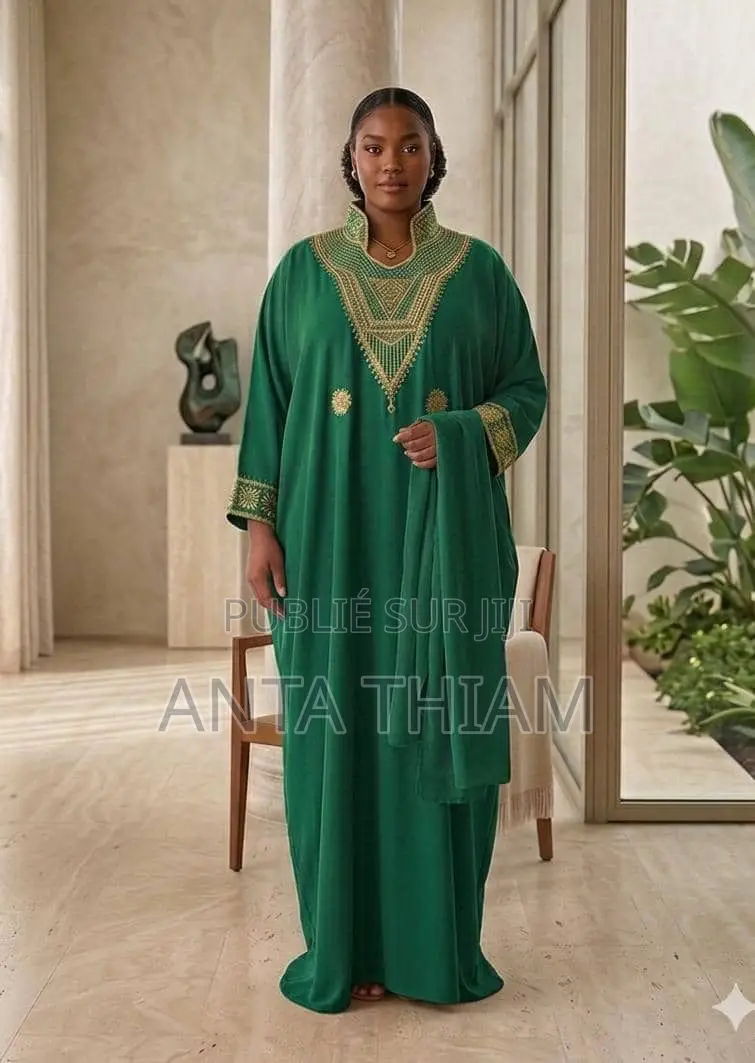 Abaya Col Broderie