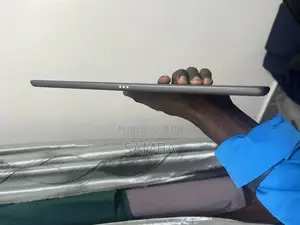 Apple iPad 10.2 (2021) 64 GB Argenté