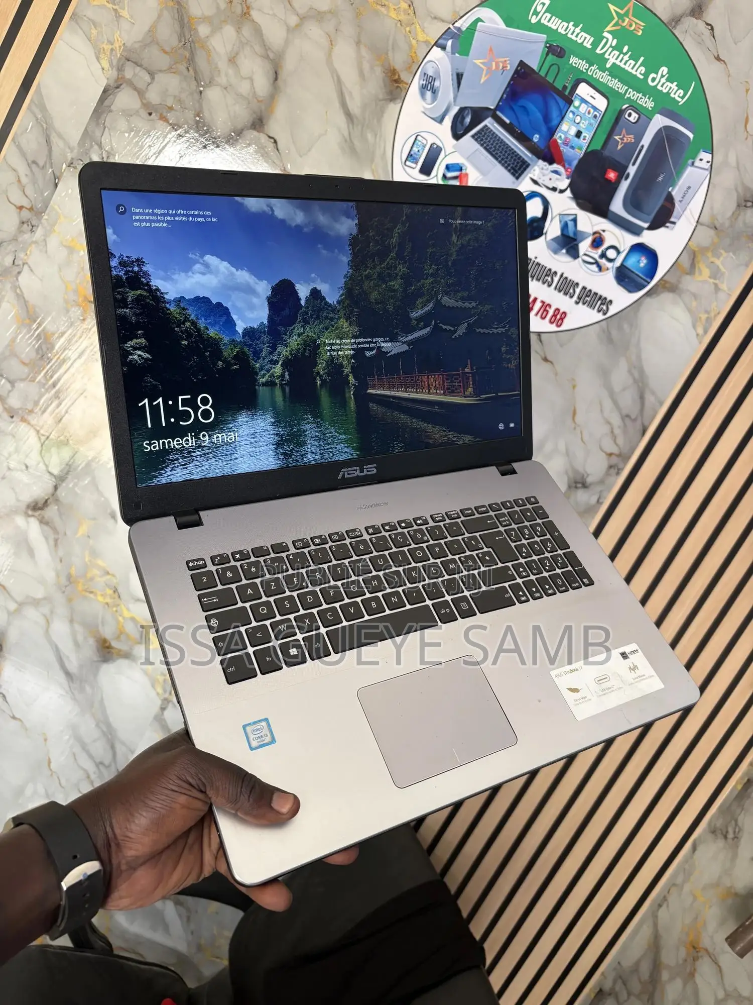 Ordinateur portable Asus Vivobook 16 8GB Intel Core i3 HDD 1T