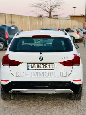 BMW X1 sDrive28i 4dr SUV (2.0L 4cyl Turbo 8A) 2014 Blanc