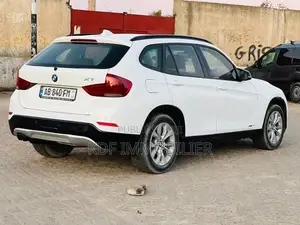 BMW X1 sDrive28i 4dr SUV (2.0L 4cyl Turbo 8A) 2014 Blanc