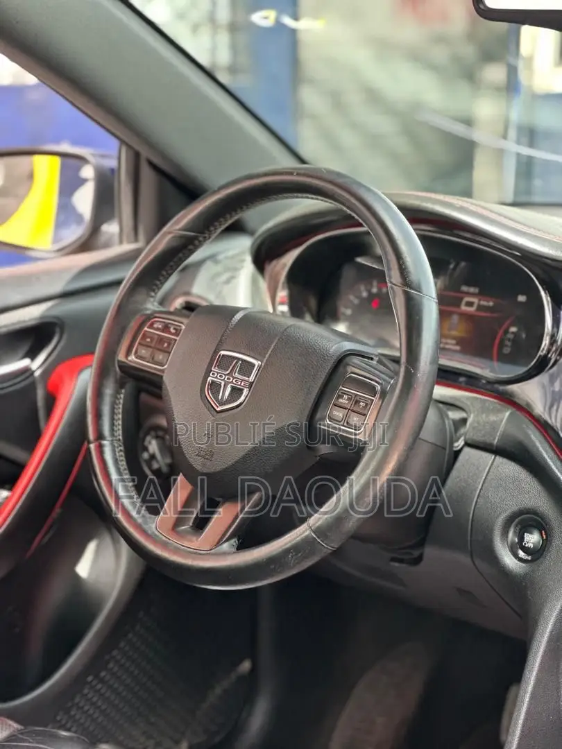 Dodge Dart 2016 Noir