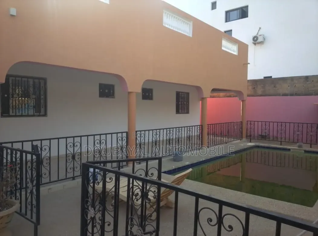 Meublé 3chbre Villa dans Warang, Thiès Sud à Vendre