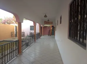 Meublé 3chbre Villa dans Warang, Thiès Sud à Vendre