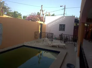 Meublé 3chbre Villa dans Warang, Thiès Sud à Vendre