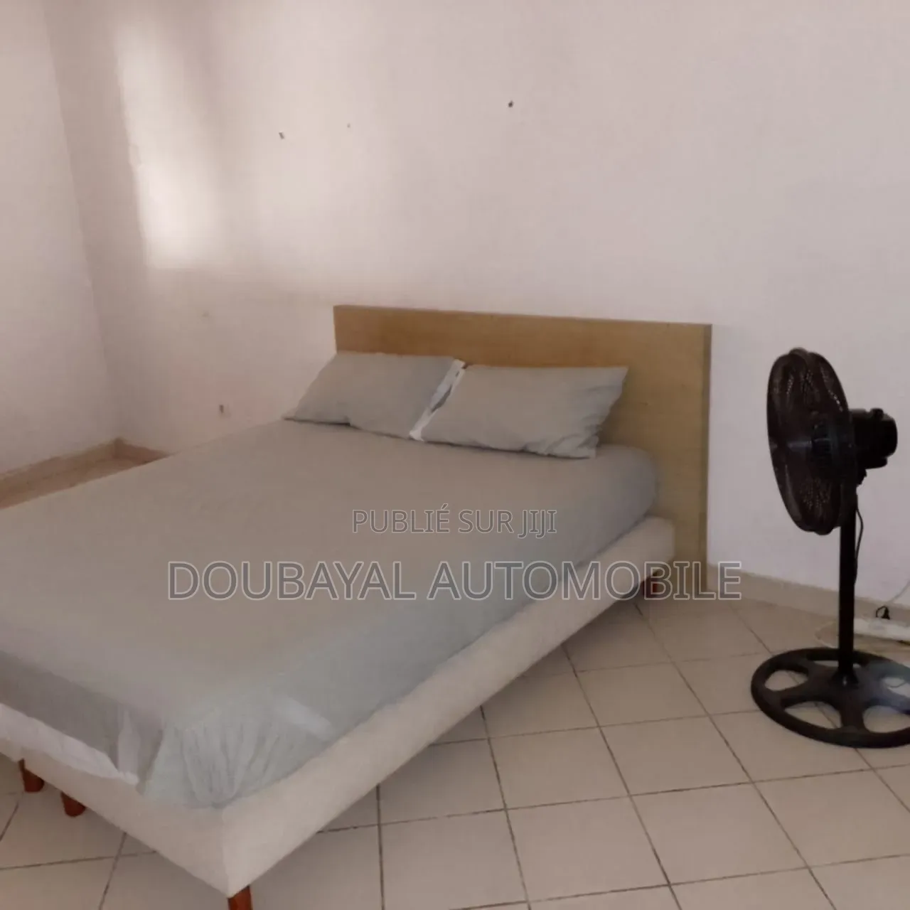 Meublé 3chbre Villa dans Warang, Thiès Sud à Vendre