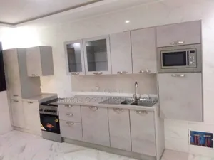 5chbre Villa dans , Almadies à Louer