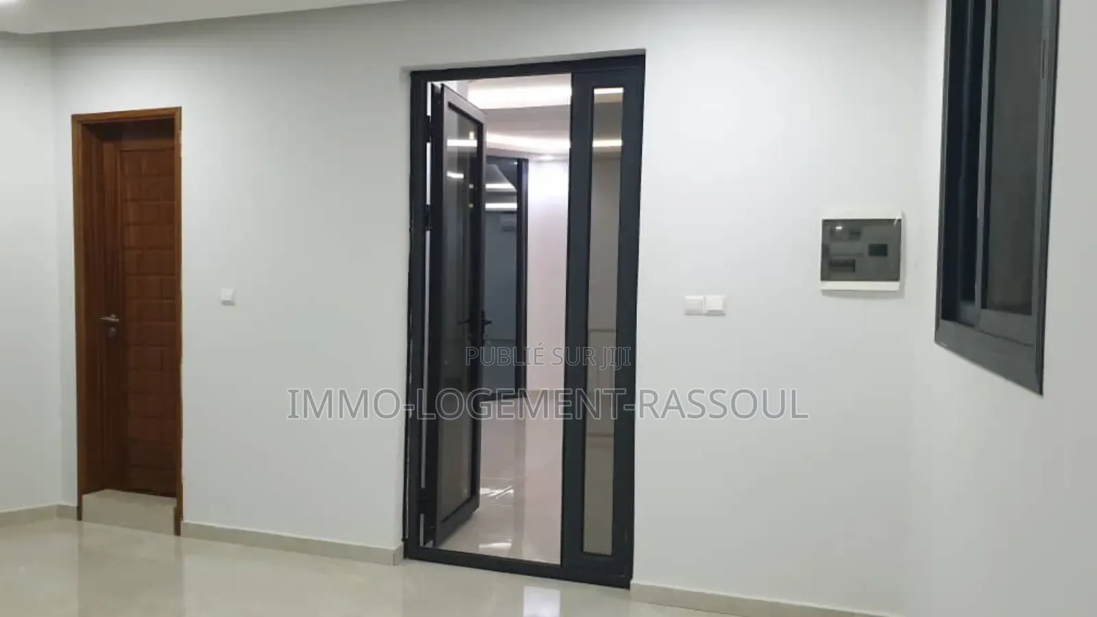 5chbre Villa dans , Almadies à Louer