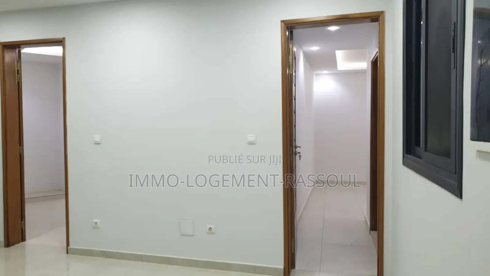 5chbre Villa dans , Almadies à Louer
