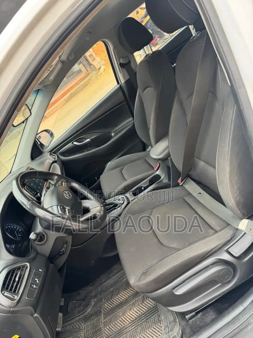 Hyundai Elantra 2018 Blanc