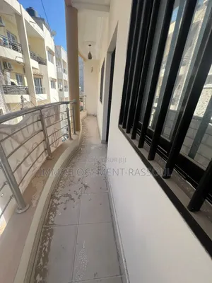 2chbre Appartement dans , Sicap-Liberté à Louer
