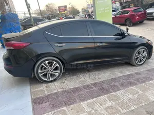 Hyundai Elantra 2017 Noir