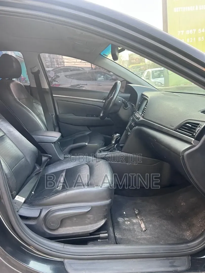 Hyundai Elantra 2017 Noir