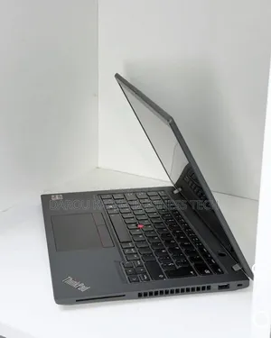 Nouveau Lenovo ThinkPad T14 16GB AMD Ryzen 7 SSD 512GB