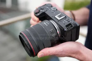 Canon Eos R6 V