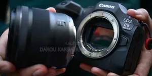 Canon Eos R6 V